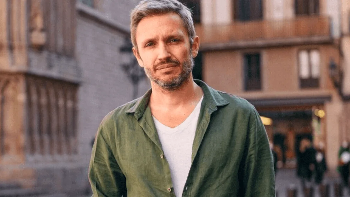 Dr. Jason Hickel